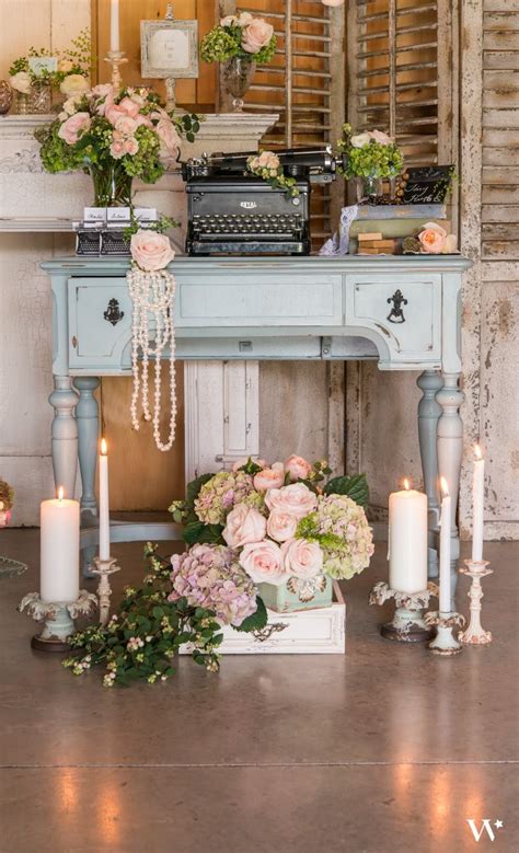 This Is The Ultimate Vintage Table Set Up Such A Great Way To Welcome