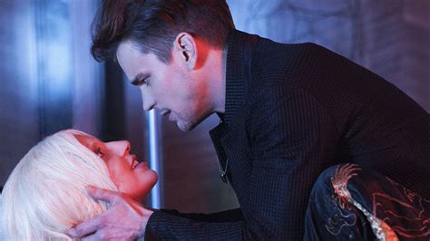 Lady Gaga Matt Bomer Weigh In On That American Horror Story Hotel Foursome Hollywood Reporter