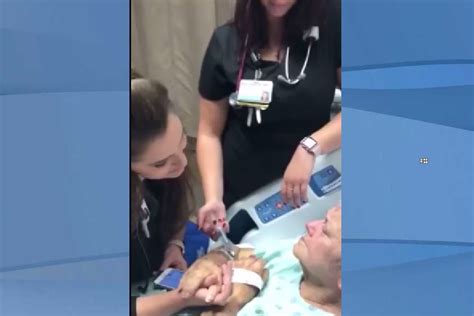 Nurse Sings To Elderly Woman Dying Of Cancer Holds Her Hand