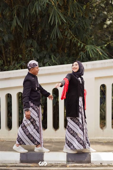 Prewedding Outdoor Kebun Raya Bogor By Ruang Garasi Studio Bridestory