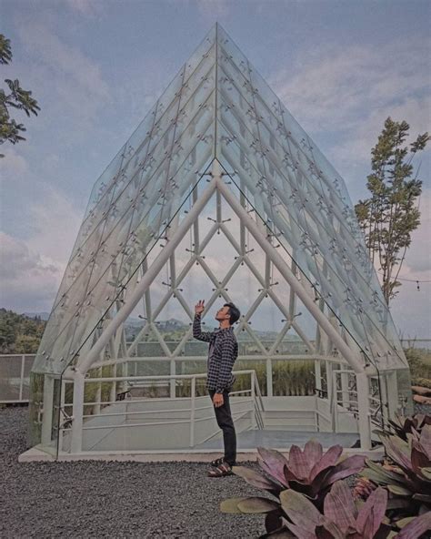 Sudut Pandang Bandung Is A Cafe With Stunning Design & Installations
