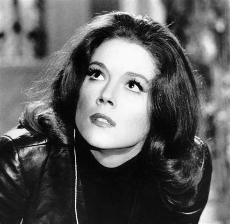 Diana Rigg ︎ Emma Peel Prägte Eine Ganze Generation Auch Erotisch Welt