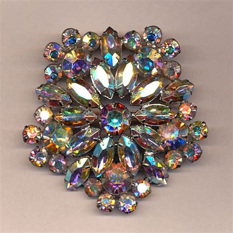 Big Weiss Vintage Rhinestone Pin Brooch Aurora Borealis Crystal From