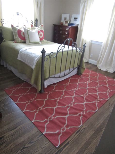 touch  gray guest bedroom rug