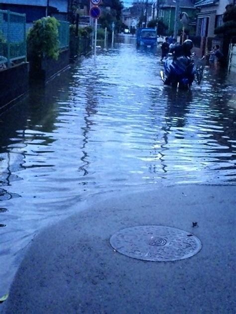 車 水たまり 故障 327198 車 水たまり 故障