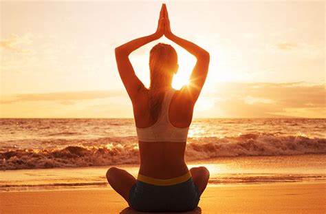 Ten Tips For How To Properly Practice Yoga On The Beach