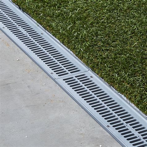 VEVOR Trench Drain System Channel Drain With Metal Grate HDPE