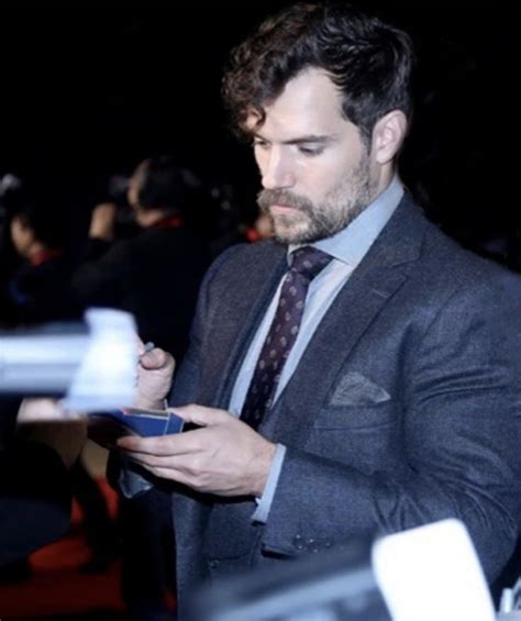 Henry cavill is in talks with warner bros. Henry Cavill in 2020