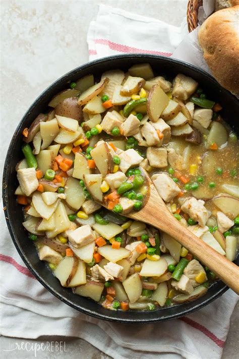 30 Minute Skillet Chicken Stew: easy weeknight meal!