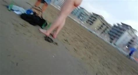Turisti nudi sulla spiaggia di Jesolo la sorpresa Non si può Non lo sapevamo Il Mattino it