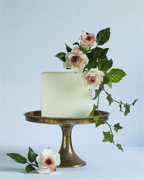 Mini rose cake project on Craftsy.com | Rose cake, Flower ...