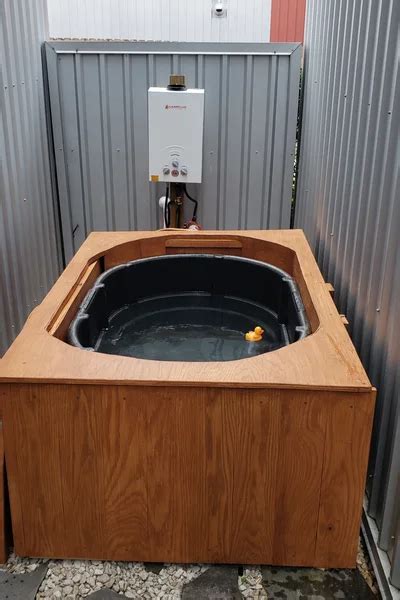 Rubbermaid Propane Heated Soaking Hot Tub Ofuro Tub In 2022 Hot Tub Tub Stock Tank Hot Tub