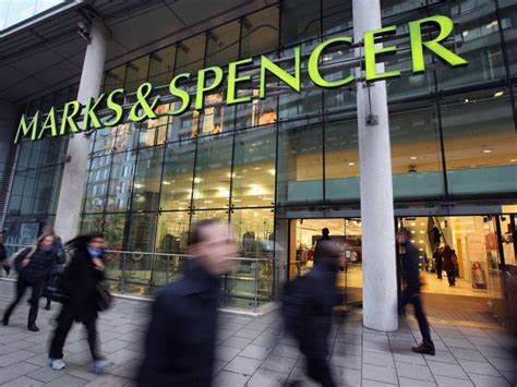 Marks And Spencers ‘shwopping Recycling Scheme Returns After