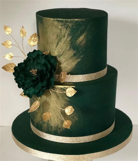 Dark Green And White Wedding Cake Artofit