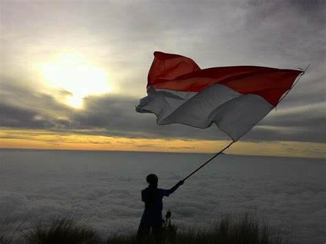 30 Gambar Bendera Indonesia Yang Keren Vina Gambar