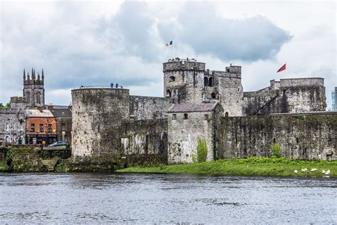 King Johns Castle Images From The Streets Of Limerick Flickr