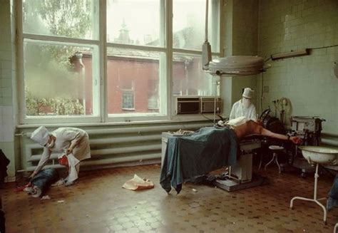 50 Rarely Seen Photos Of Russia In The 90s Show Its Harsh Reality
