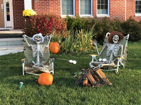 Skeletons Around Campfire Halloween Funny Halloween Decorations