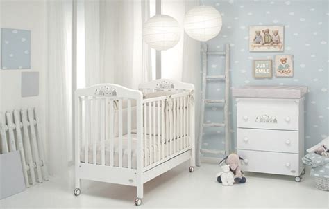 Das babybett hat einen schaukelfunktion, der euer baby sanft in den schlaf wiegt. Babybett Mit Wickeltisch : Babyzimmer Ole Komplett Set 4 ...