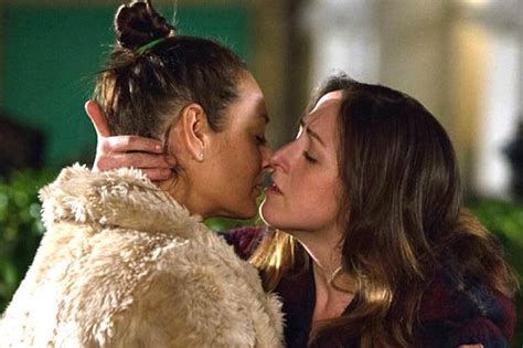 Sonia And Tina EastEnders Set To Reunite In Shock Tryst Daily Star