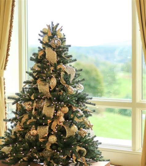 4 Stunning Christmas Tree Looks With The Biltmore Collection Video
