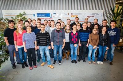 Join us and switch off too, as we collectively demand change. Gruppenfoto — Arbeitskreis Prof. Dr. R. Brückner