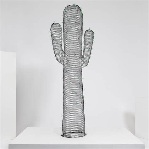 Cactus, wire sculpture green colouring diameter: Tall Black Cactus by Benedetta Mori Ubaldini - Rossana Orlandi