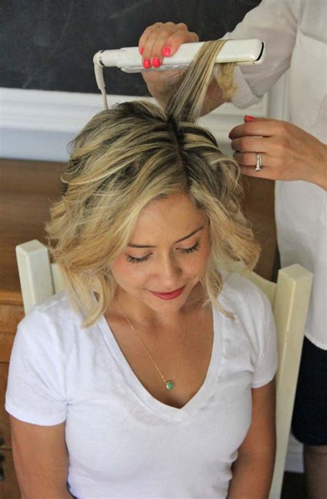 This coloring technique adds dimension to short hair and shows off layers and texture, as you can see in this style. Cute ways to curl short hair | Hair Style and Color for Woman