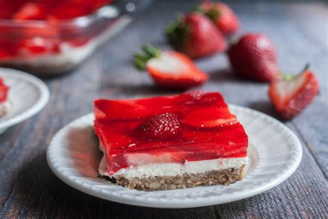 Low fat doesn't mean lifeless. Low Carb Strawberry Pretzel-less Dessert - My Life ...