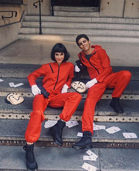 Experto en ordenadores, programa desde los seis años. Tokyo and Rio, La casa de papel season 3 coming soon 🔫💰😈 ...