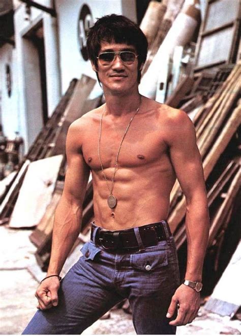 Bruce lees son was brandon lee. Bruce Lee Height Weight Body Statistics - Healthy Celeb