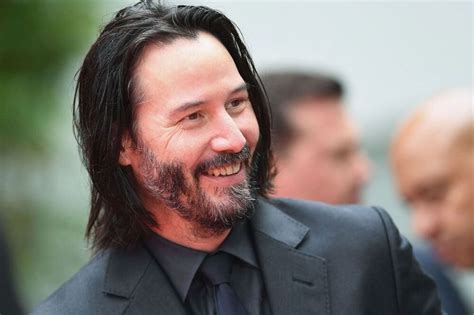 A Fan Left This Sweet Message In Their Yard Hoping Actor Keanu Reeves