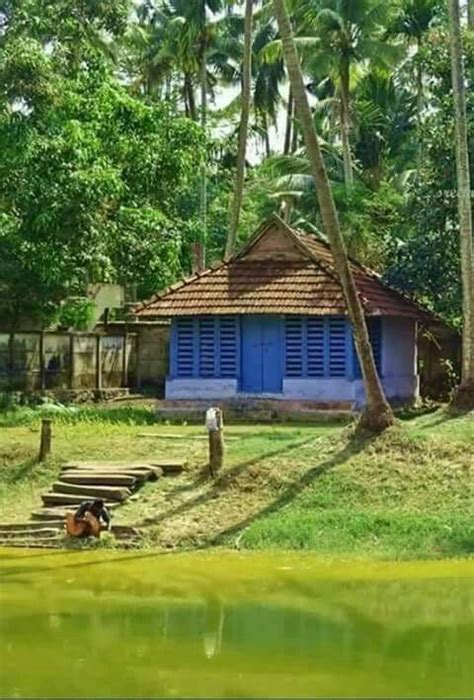 Pin By Rupali Patil On Landscape Photo Kerala Traditional House Earth Homes Indian Temple