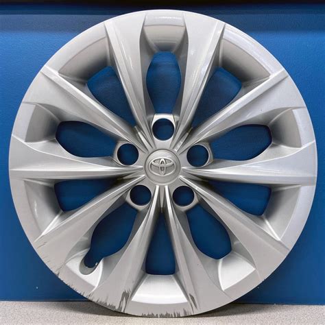 2015 2017 Toyota Camry Le 61175 16 Hubcaps Wheel Covers