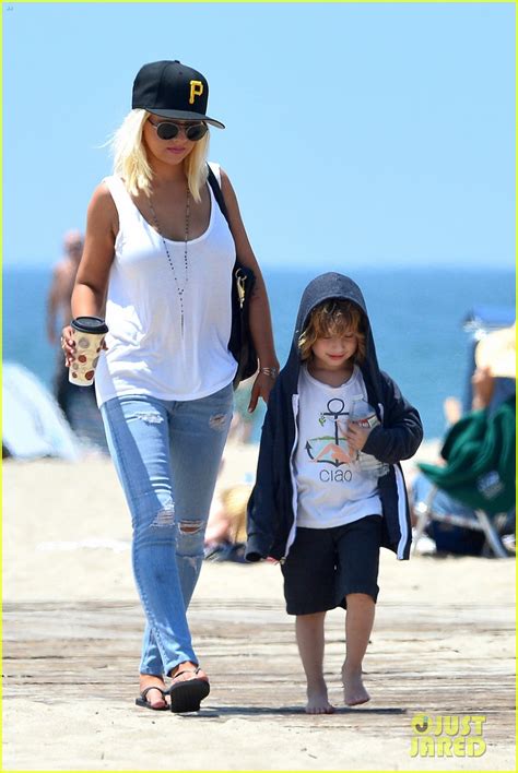 Photo Christina Aguilera Hits The Beach With Jordan Bratman Max 29