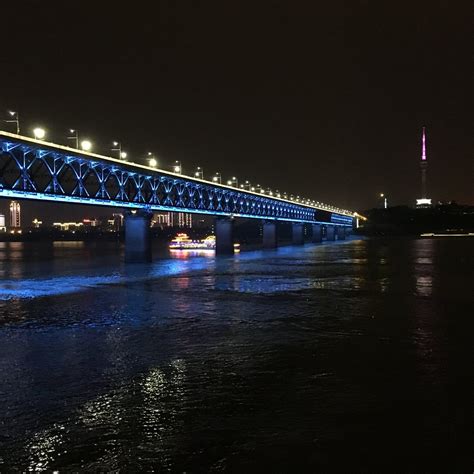 Wuhan The Second Yangtze River Bridge Ce Quil Faut Savoir