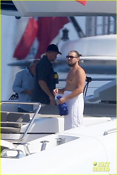Leonardo Dicaprio Hangs Out Shirtless With Girlfriend Toni Garrn For Relaxing Yacht Afternoon