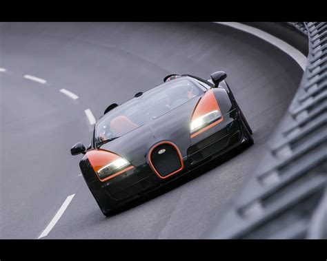 Breaking The Speed Limit The 2013 Bugatti Veyron Grand Sport Vitesse