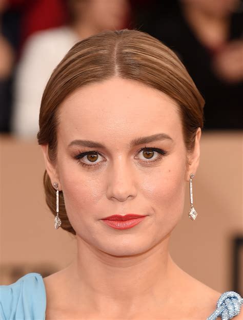 Brie Larson The Shoes Bags And Jewels At The Sag Awards Shined