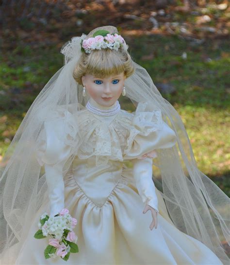 Lisa Bride Doll From Ashton Drake Gallery With Coa Etsy Satin Wedding Bride Dolls Satin