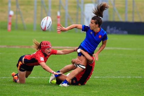 Bordeaux is home to a beautiful quay which runs along the garonne river. Clermont-Ferrand Sevens: In pictures | World Rugby