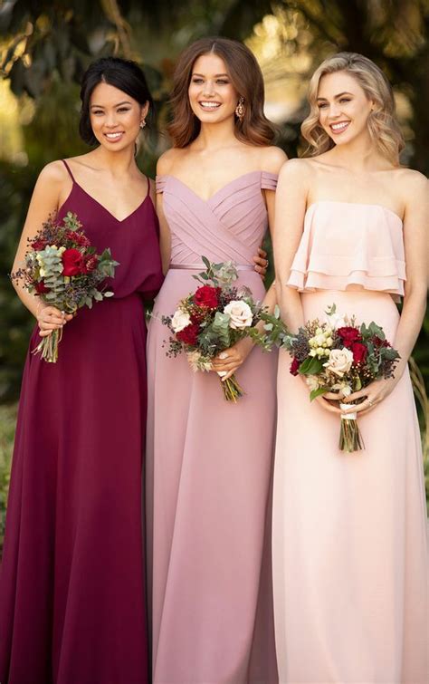 Romantic Burgundy And Blush Wedding For The Luxurious 2023 Bride
