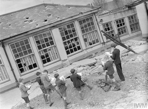 London Schools In Wartime School Life In London England 1941