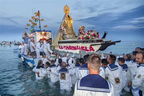 Desembarco Virgen Del Carmen En Torremolinos El Gran Momento Del Año