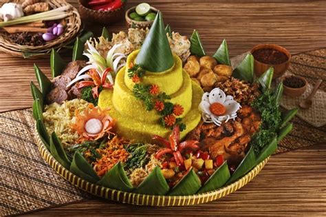 Detailed segmentation of international and local products. Indonesian Food: Top 30 Best Indonesian Cuisines - Capture ...