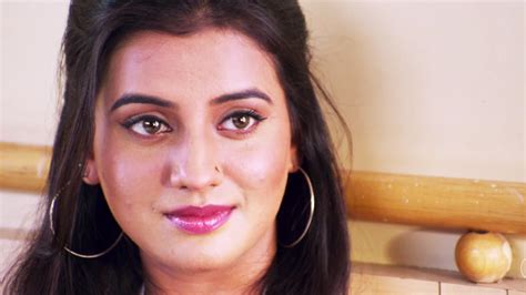 Akshara Singh Biography Height Weight Age Wiki Husband Marriage News Personal Profile