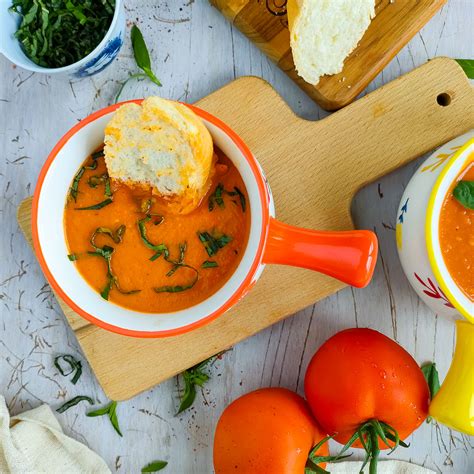Creamy Roasted Garlic Tomato Soup No Cream Go Healthy Ever After