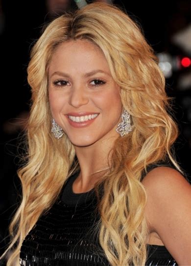 Shakira Brand New Top 10 Hairstyles Design 2013 Images World Latest