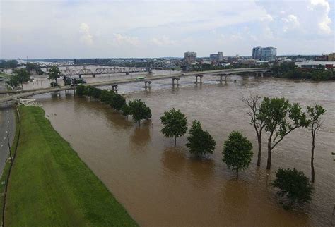 Little Rock North Little Rock Soaked Rivers Crest Shifts The