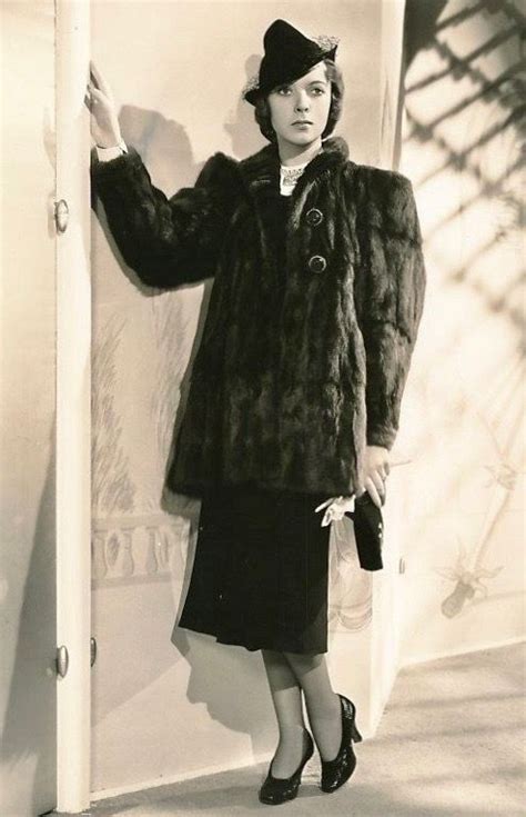 pin by 1930s 1940s women s fashion on 1930s furs 1930s fashion historical fashion 30s fashion